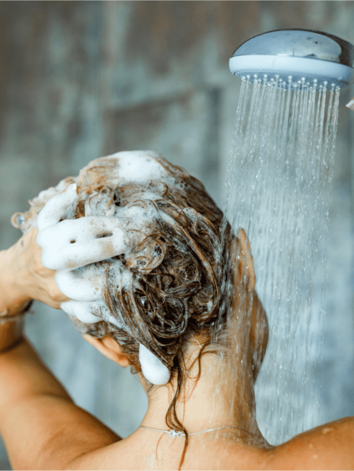 6 errores que cometes al lavar tu pelo