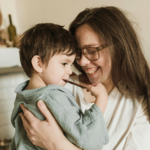 Protección solar en otoño: aliados para tu rutina facial