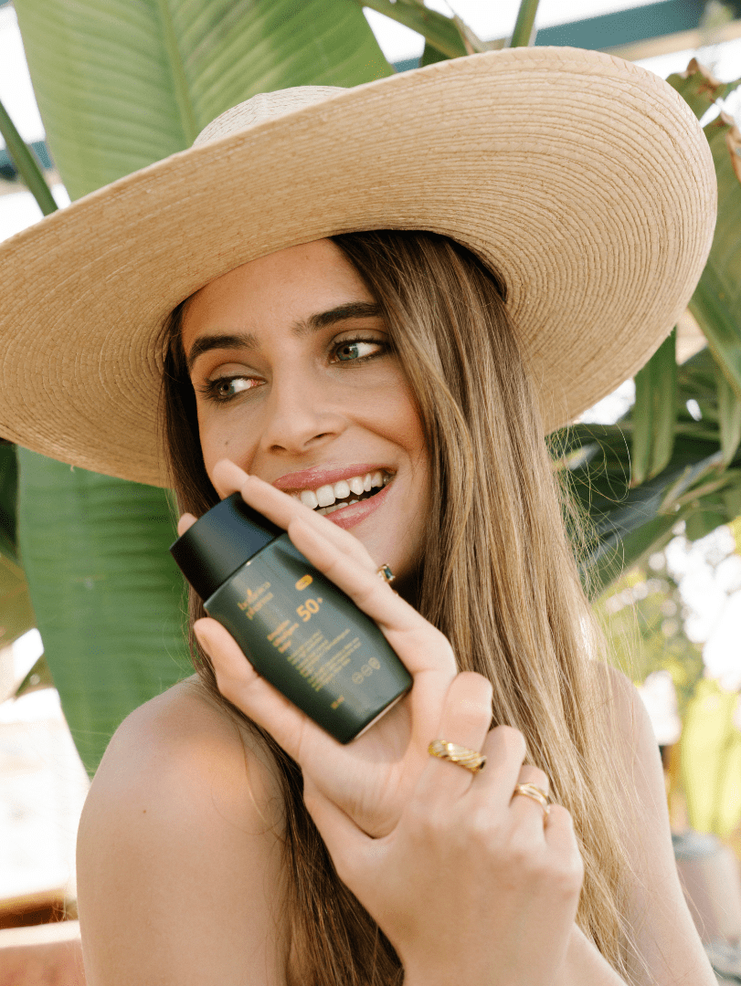 Emulsión Ultraligera Solar con color SPF50+ 50 ml